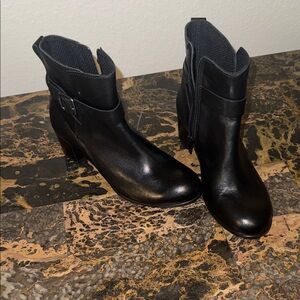 Ecco Sleek Black Ankle Boots